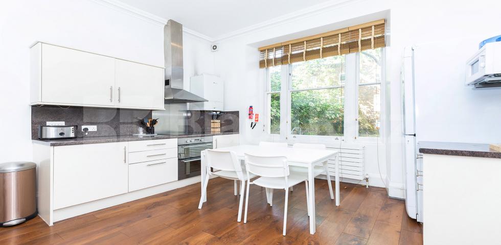 3 double bedrooms, modern kitchen & bathroom mins to UCL,SOAS & LSE Gower Street, Bloomsbury
